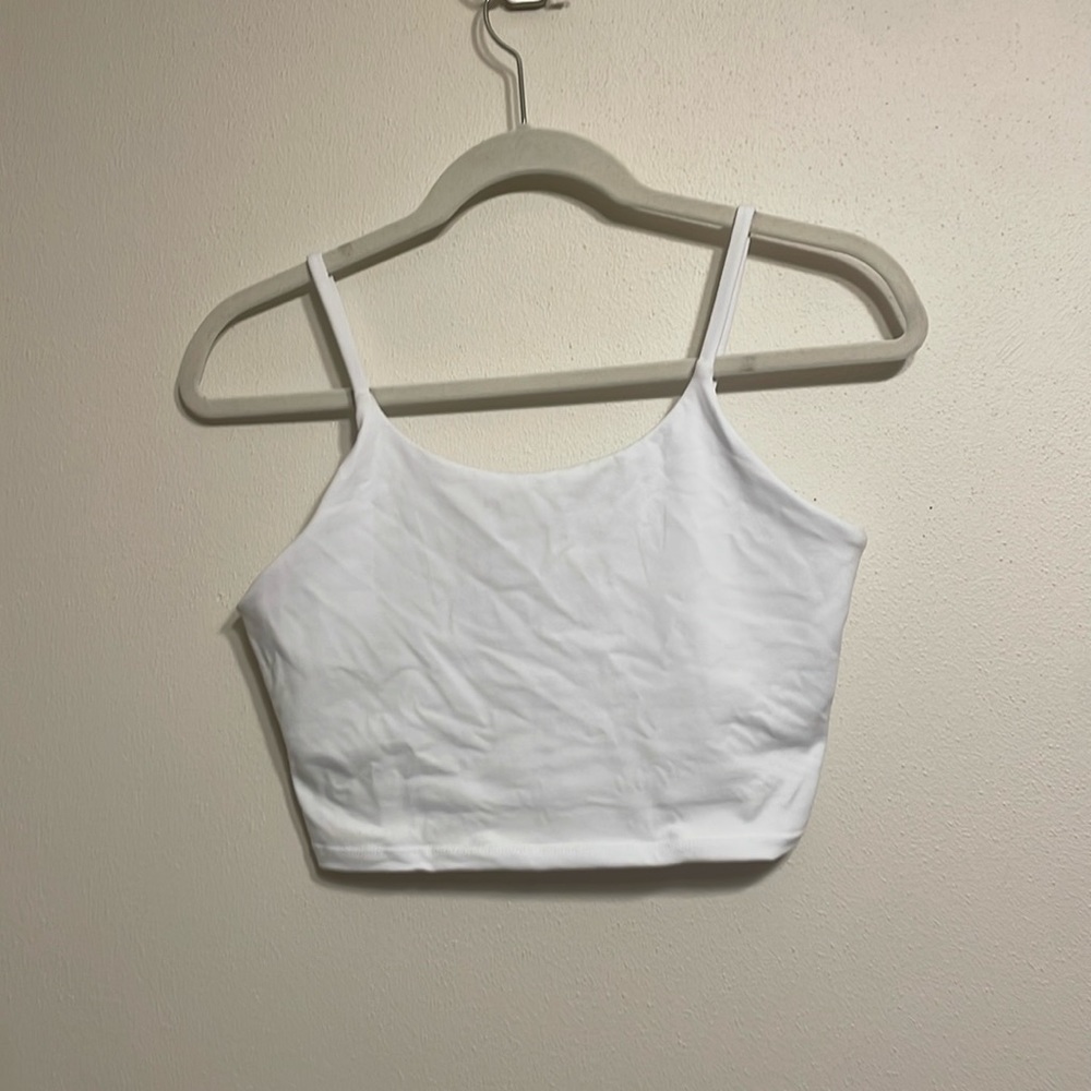 White cropped workout top from fabletics